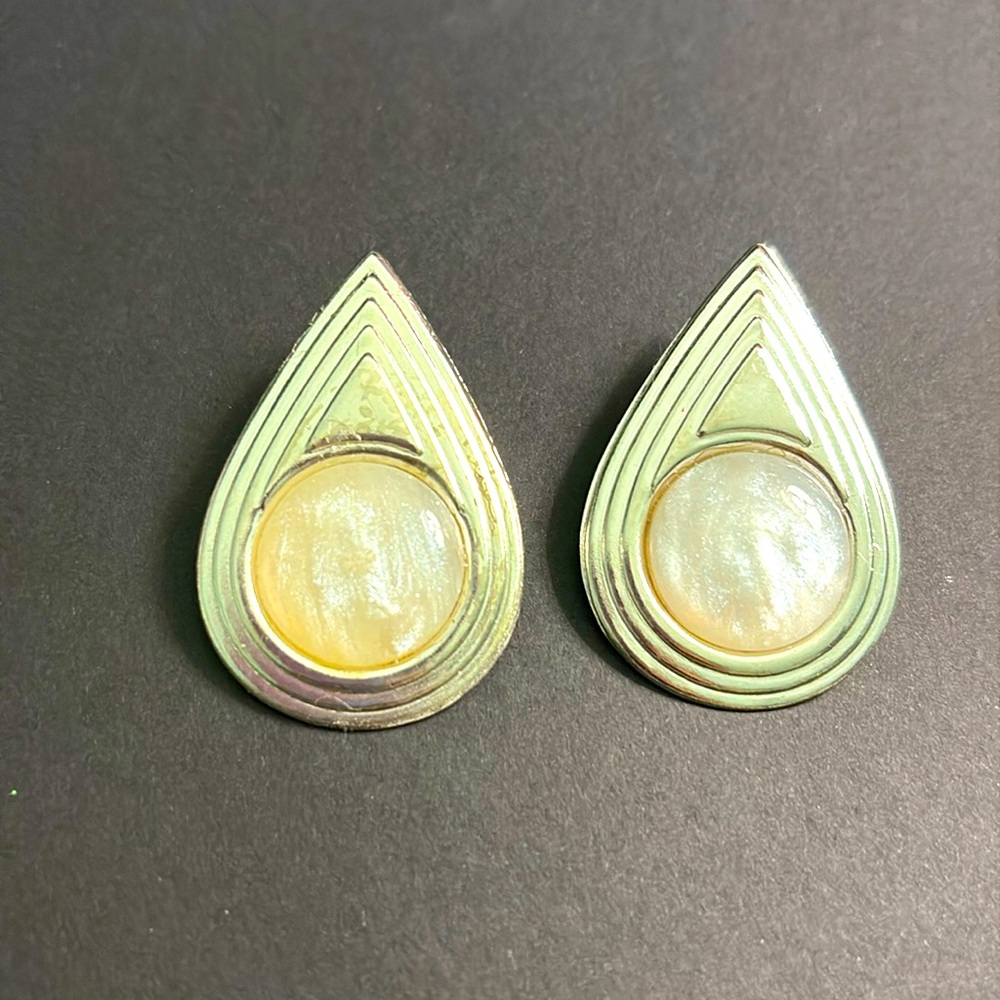White and silver Vintage Earrings